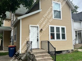 1023 Helen St NE #1, Grand Rapids, MI 49503