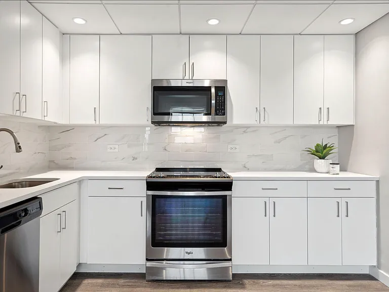 875 Sansom St #Penthouse 103 — Photo 24