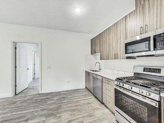 3rd image of 6135 S Kimbark Ave #101