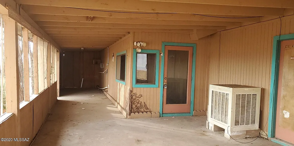 Building Photo - 7213 E Trails End