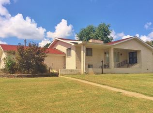 708 Bridle Rd, Dexter, MO 63841