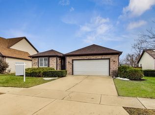 4751 Sunflower Ln, Hoffman Estates, IL 60192