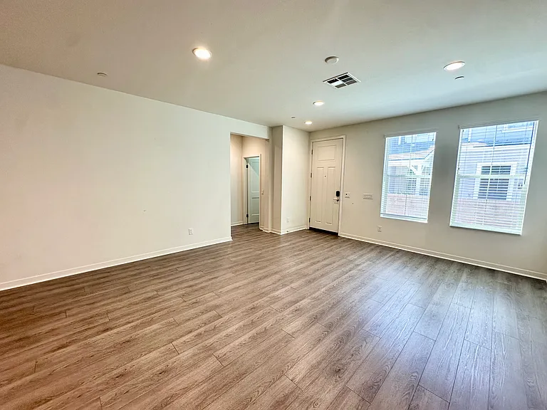 115 Red Brick Dr #3 — Photo 12