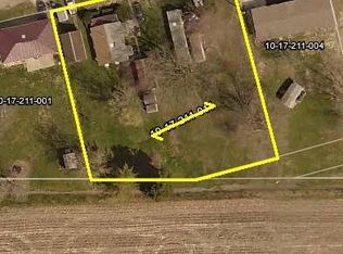 253 W Cherry St, Noble, IL 62868