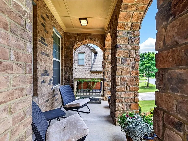 1185 Gallatin Way — Photo 7