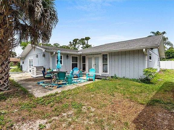 4th image of 1945 Fern Palm Dr