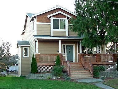 Covered Front Porch on this new 2005 Home