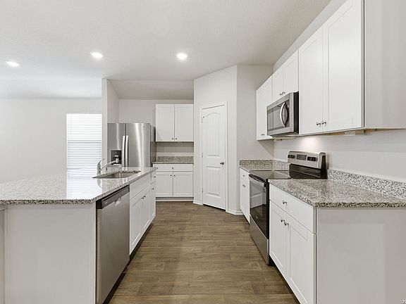 3rd image of 845 BAHIA PL
