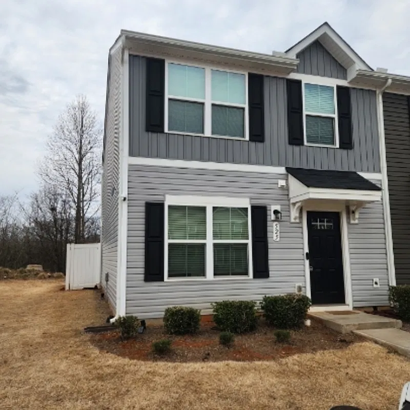 3 bed, 2.5 bath, 1286 sqft, $1,650 — Photo 2