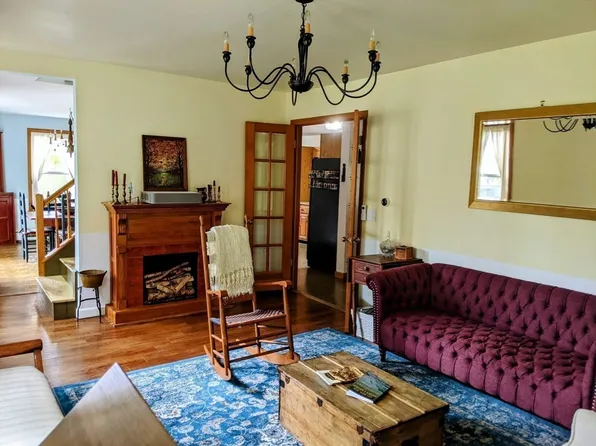 15 Ballou St, North Adams, MA 01247