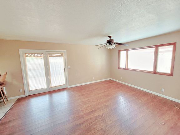 3rd image of 427 W Howell St
