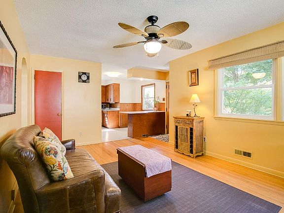 4th image of 916 Kings Ln