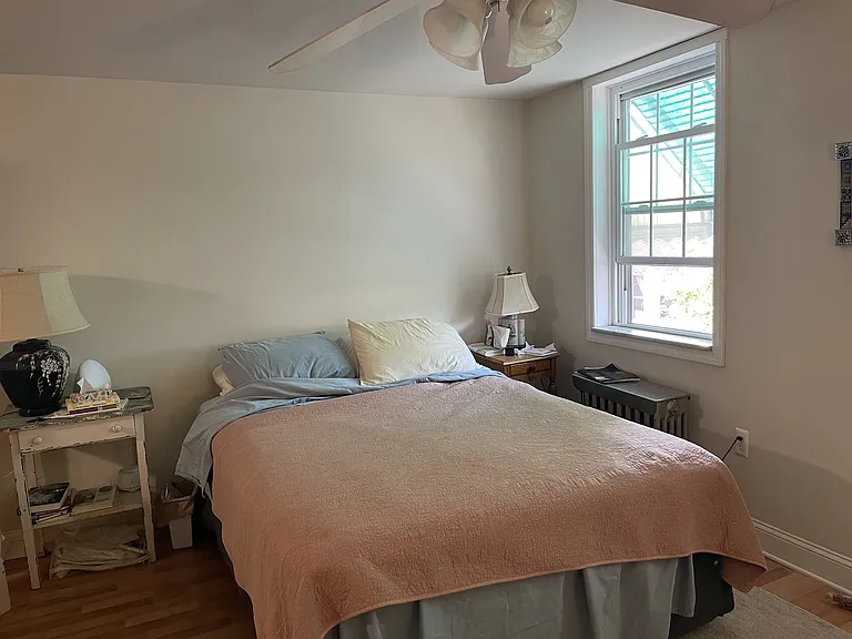 931 Fernon St — Photo 11