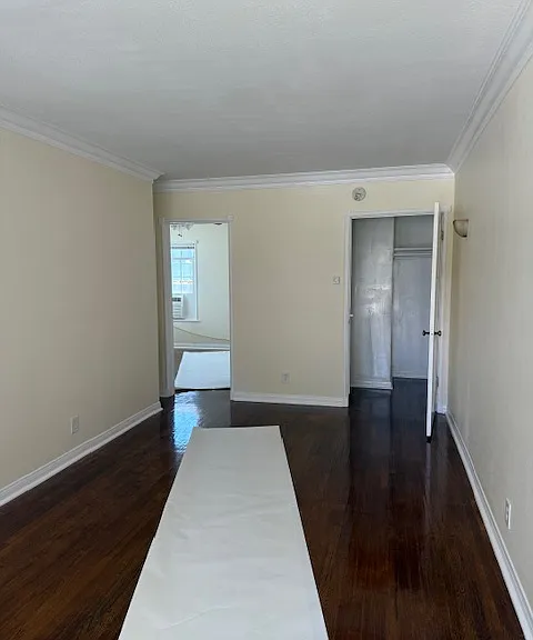 1304 W Alameda Ave — Photo 9