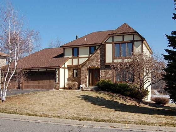 1st image of 10 Carriage Ln