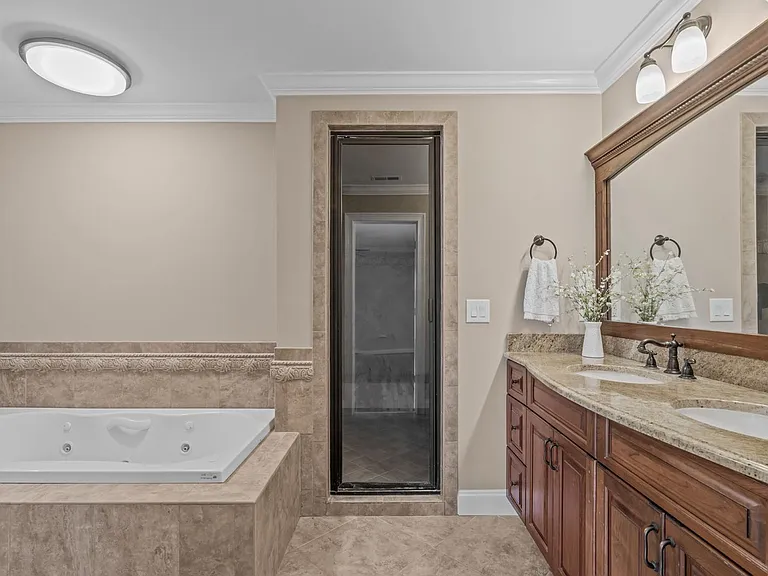 1508 Braden Overlook Ct — Photo 43