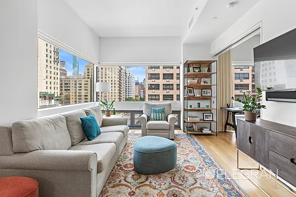 Sold by (Legacy) Elegran | media 18