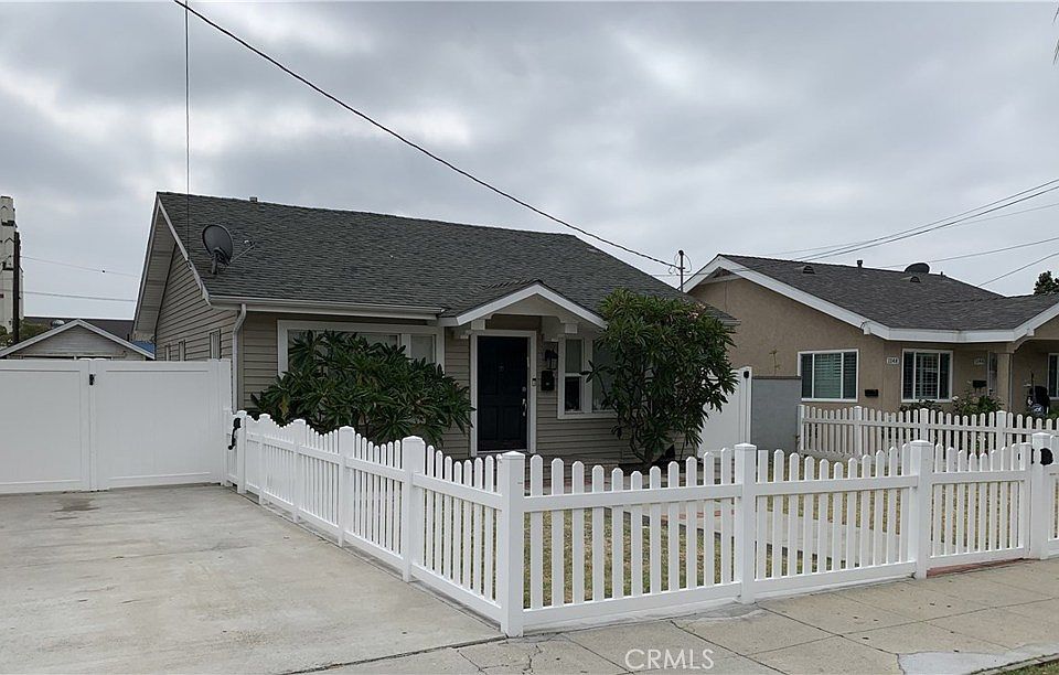 1st image of 1150 N Fries Ave