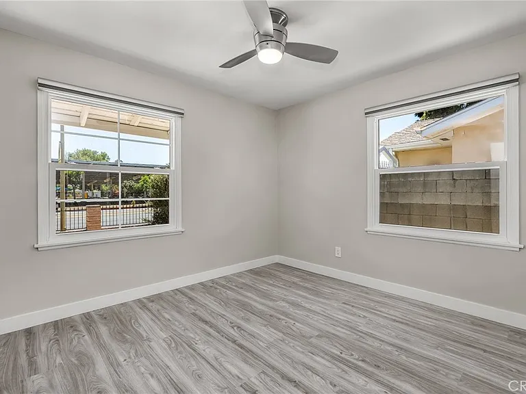 20431 Lassen St — Photo 8
