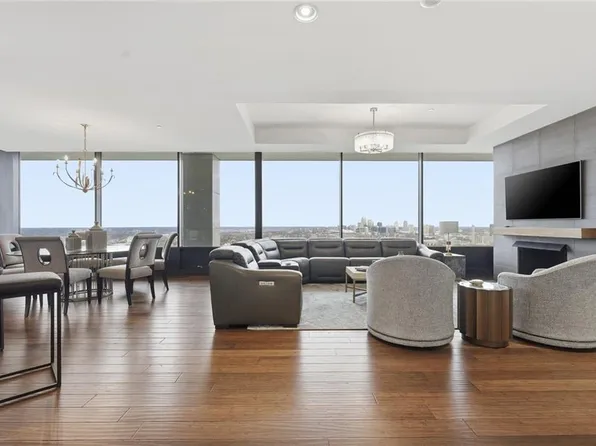 700 W 31st St Suite 1502, Kansas City, MO 64108