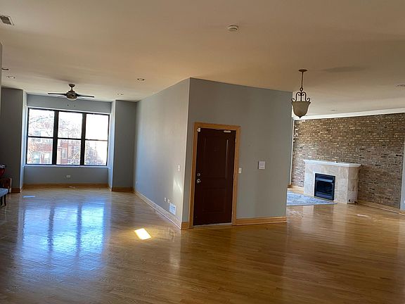 4th image of 4715 S Michigan Ave APT 3