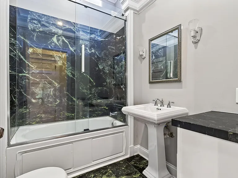 2735 Emerson Ave S #1 — Photo 17