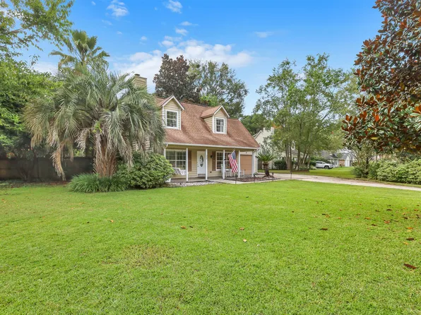 266 Bald Eagle Dr, Richmond Hill, GA 31324