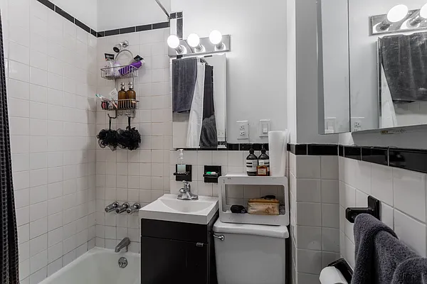 Rented by Bond New York | media 4