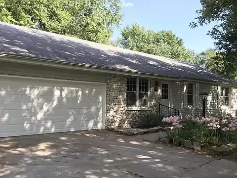 Garage/front