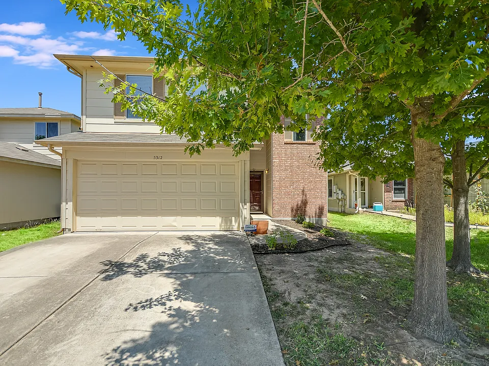 5312 Hutchinson Dr