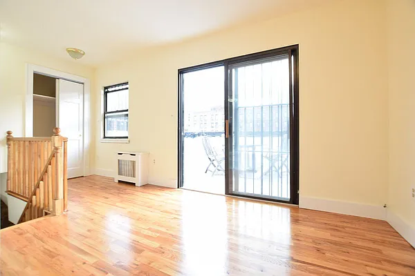 Rented by City Stop Realty | media 3