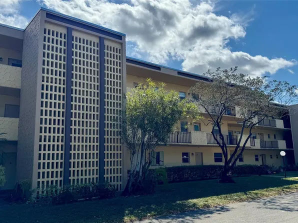300 Berkley Road #103, Hollywood, FL 33024