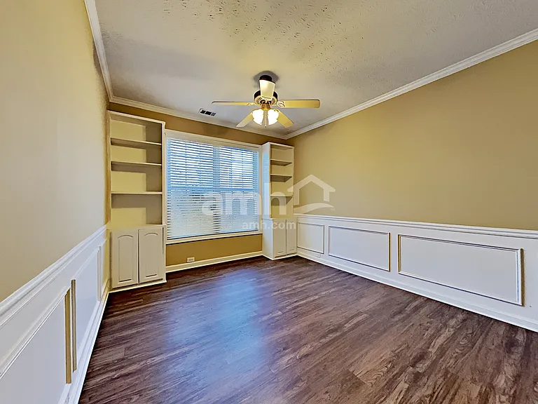 2355 Kirkstone Dr — Photo 5