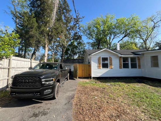 (Undisclosed Address), Jacksonville, FL 32205