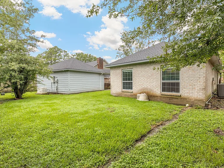 5622 Woodland Creek Dr — Photo 22