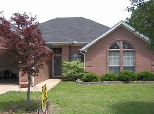 3815 Castlegate Dr, Paris, TX 75462