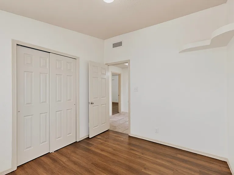 2304 Honey Dew St — Photo 29