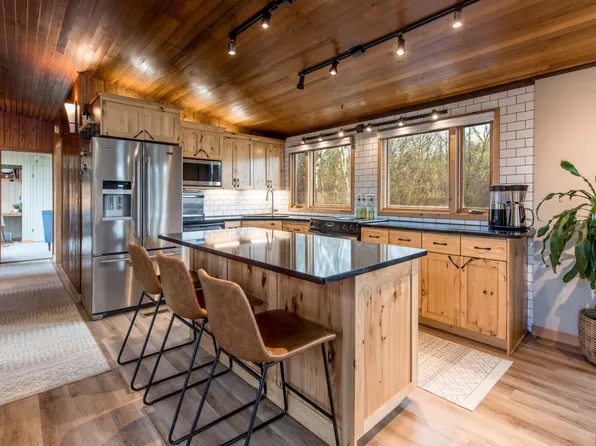 1306 Seasons Dr NE, Alexandria, MN 56308