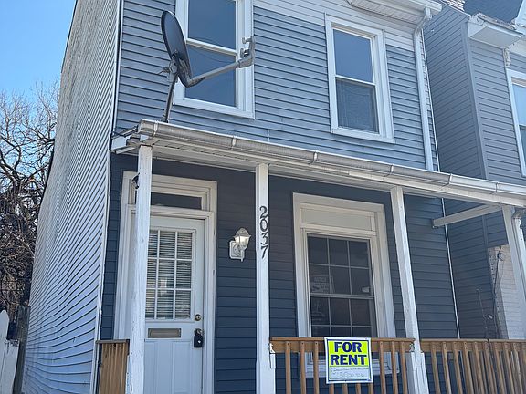 2nd image of 2037 Logan St