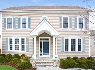 25 High Point Cir, Port Chester, NY 10573