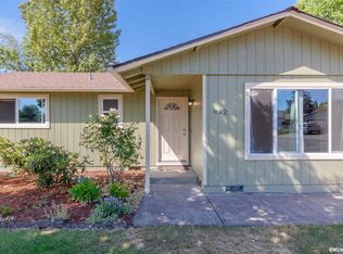 992 Queen Ct NE, Salem, OR 97301