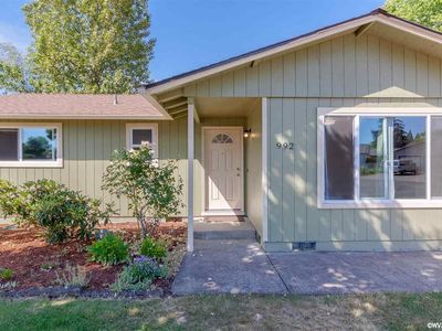 992 Queen Ct NE, Salem, OR, 97301