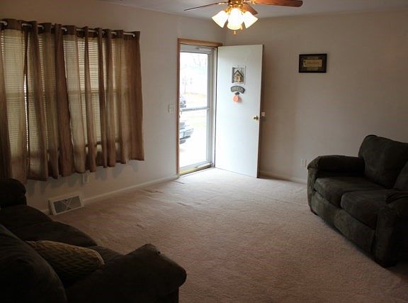 4th image of 2504 Oak Ave