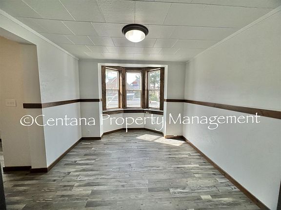 5th image of 521 Birch St