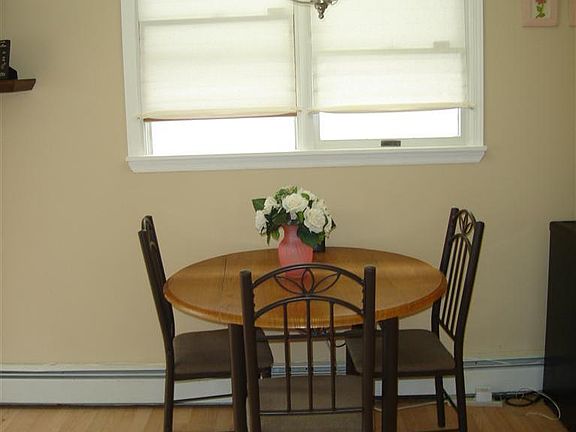 4th image of 180 Edgewater #180-D
