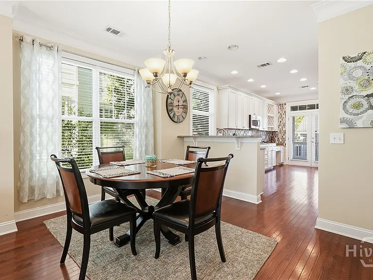 313 Lake View Dr — Photo 6
