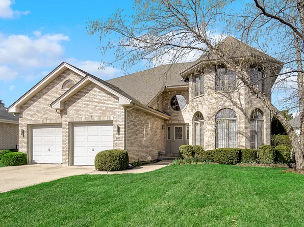 600 N Veterans Pkwy, Addison, IL 60101