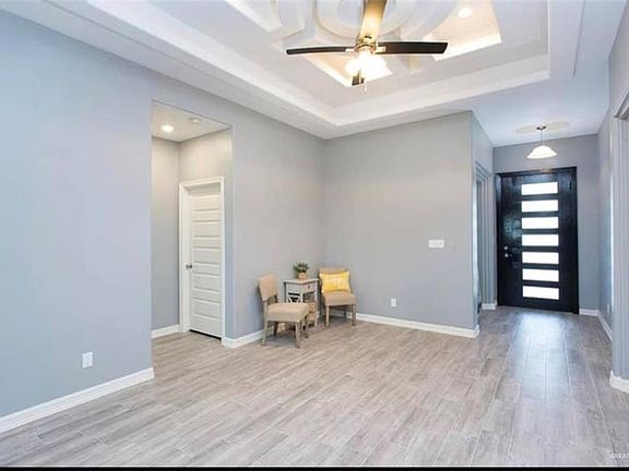 3rd image of 2806 E Imperial Oaks Dr