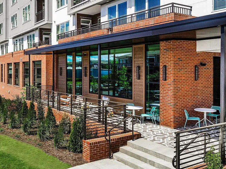 Leasing entrance