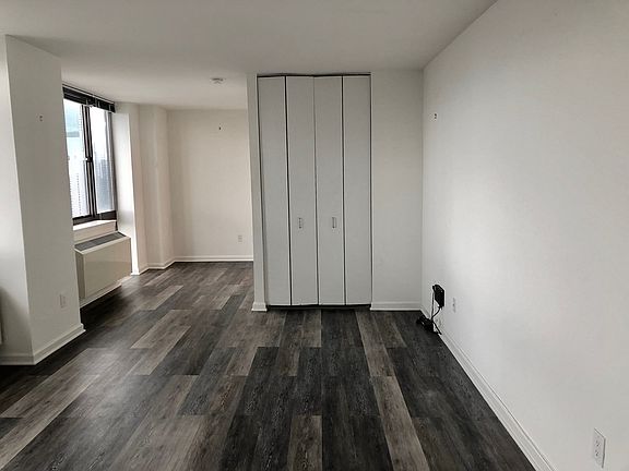 3rd image of 520 W 43rd St APT 34C